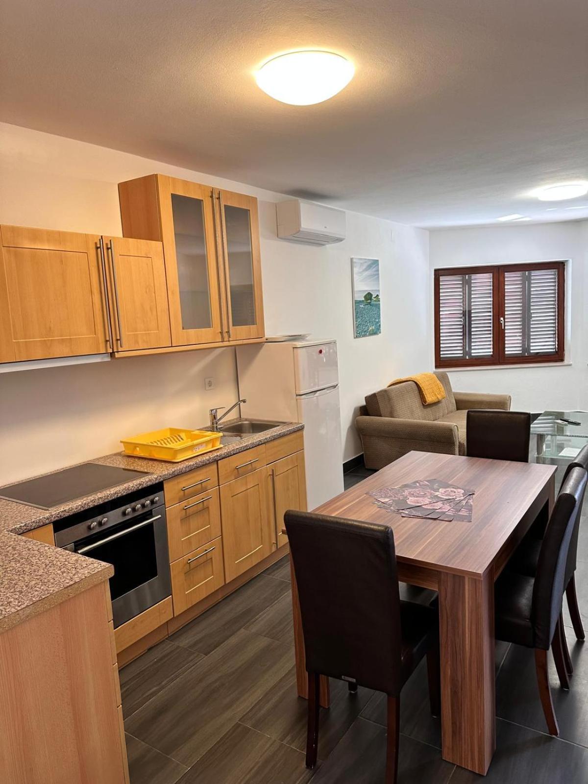 Apartman Nikola Salatić Buitenkant foto