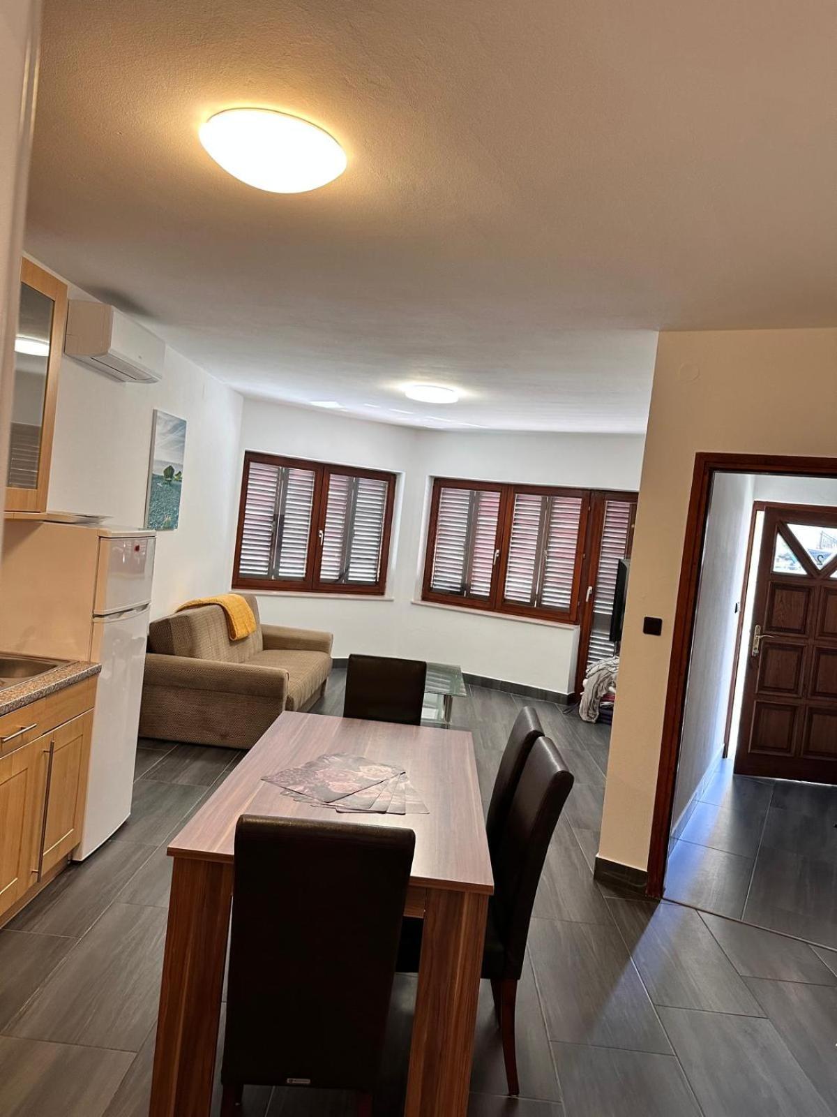 Apartman Nikola Salatić Buitenkant foto